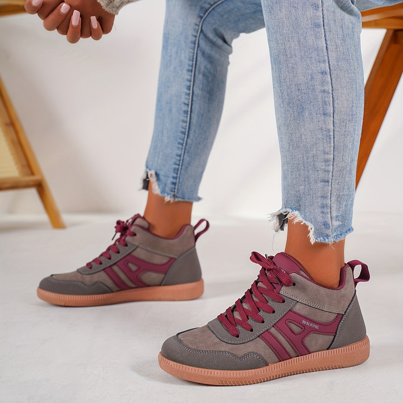 StepEase – Orthopedic Sneakers for Every Occasion