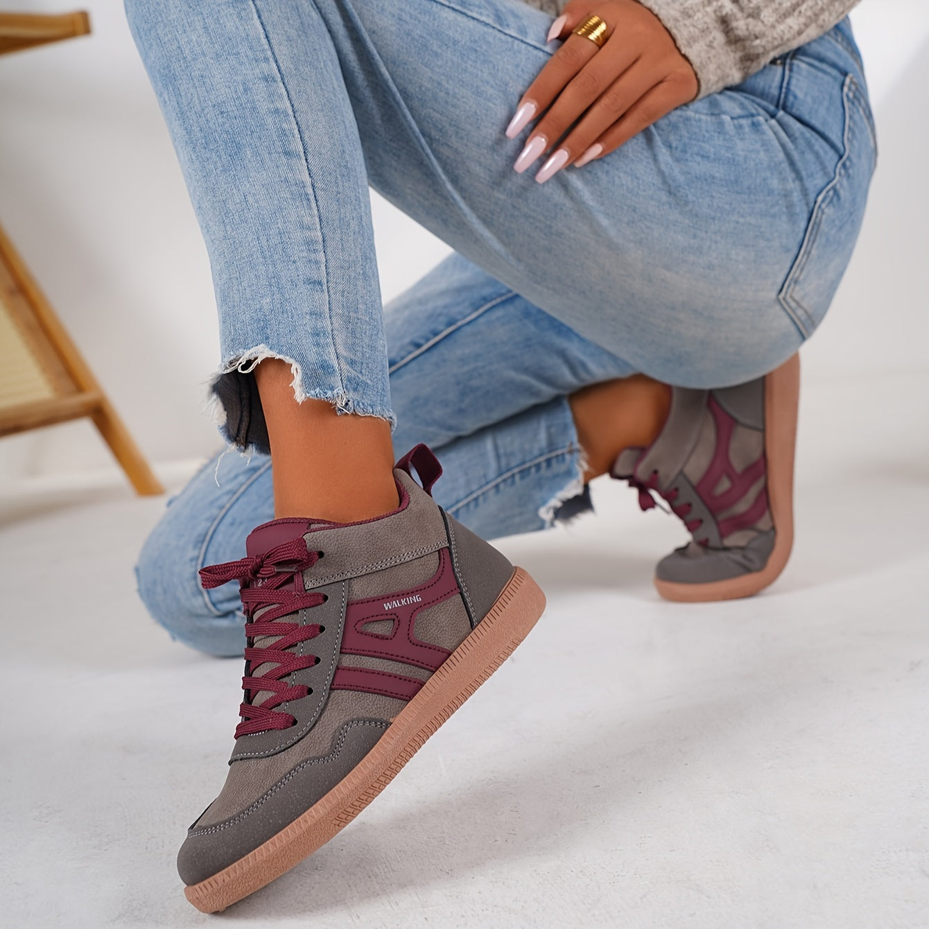 StepEase – Orthopedic Sneakers for Every Occasion